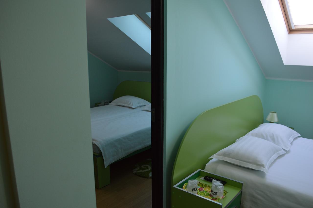 Hotel Martisorul Качика Экстерьер фото