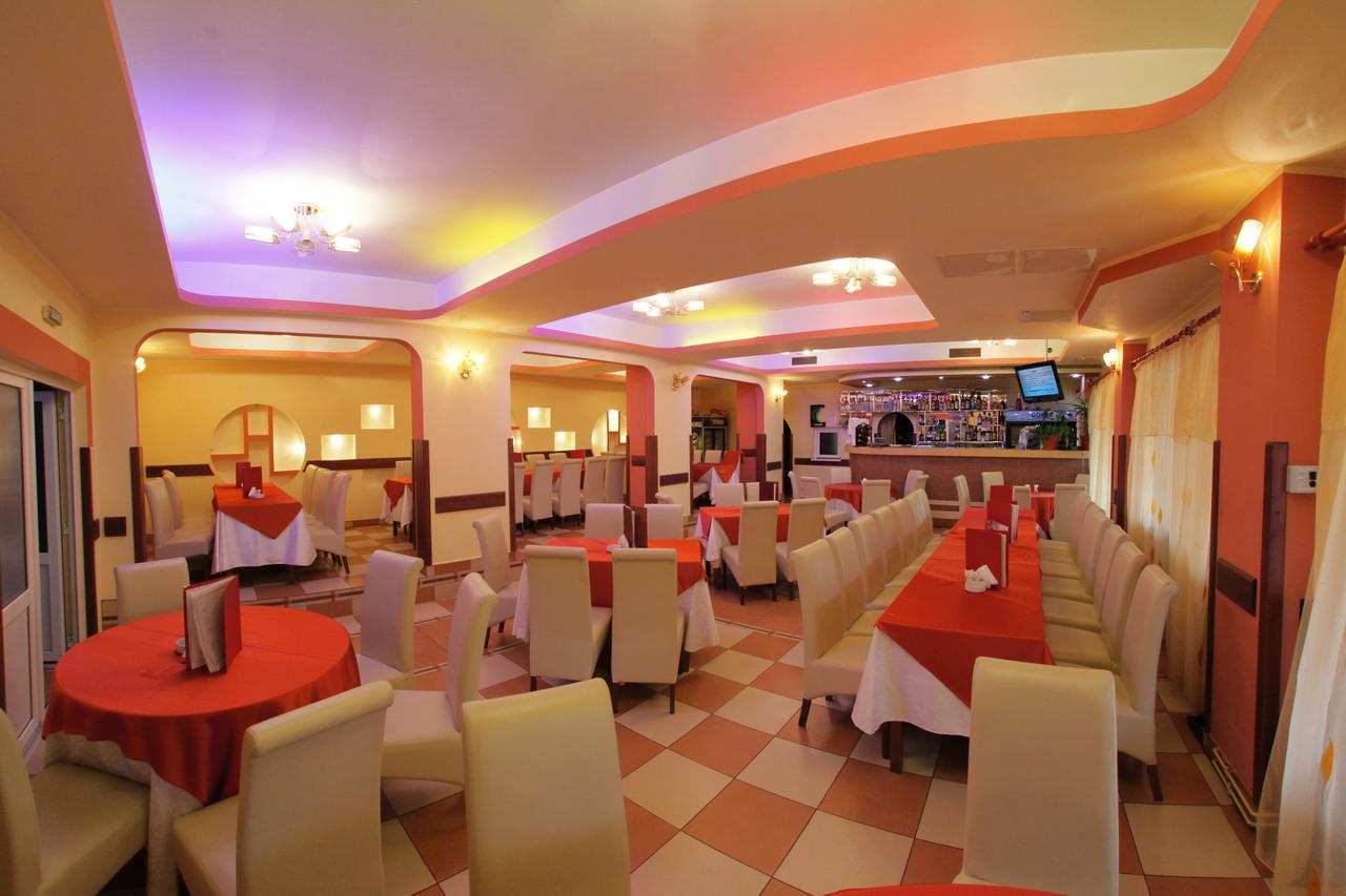 Hotel Martisorul Качика Экстерьер фото